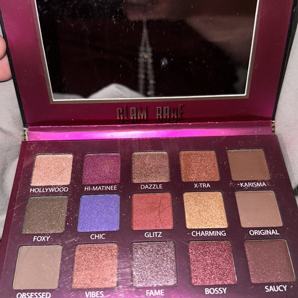 NWOT trend beauty eyeshadow palette 15 different colors with mirror 🪞 nice - Picture 3 of 4